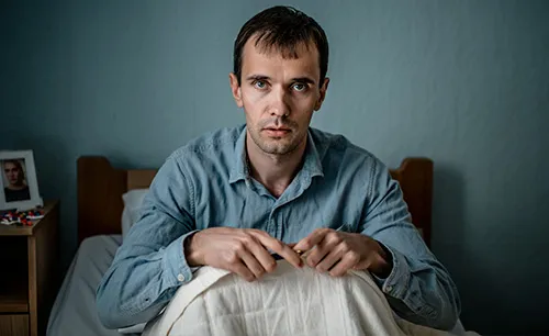 Мужчина с аменцией